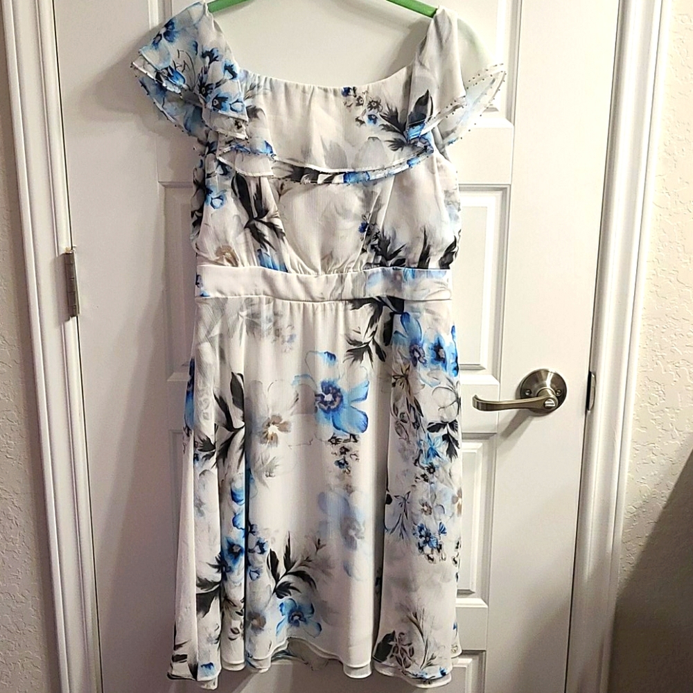 White House Black Market Floral Chiffon Dress